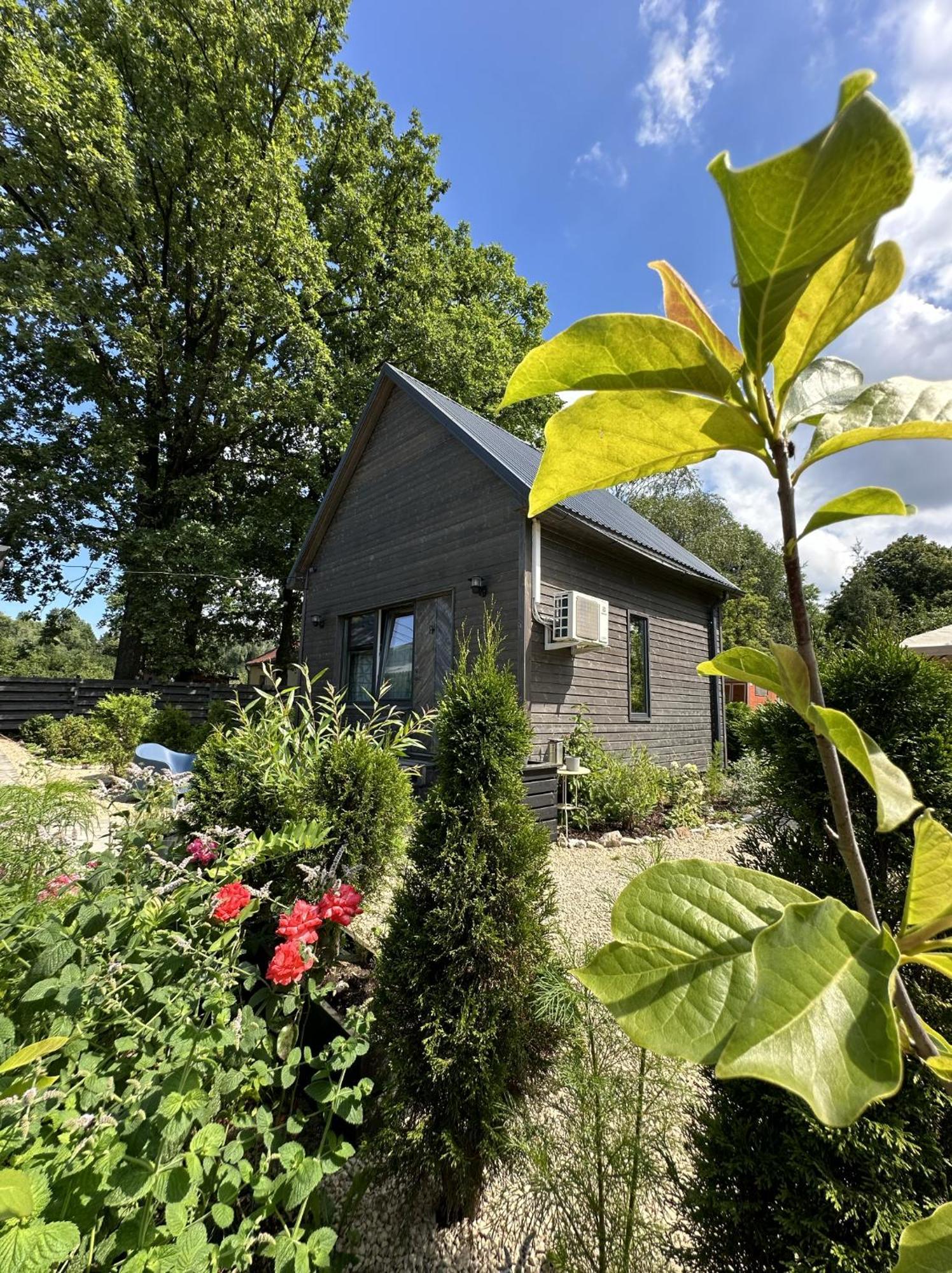 Amazing Little House On An Island With Garden Villa Рига Екстериор снимка