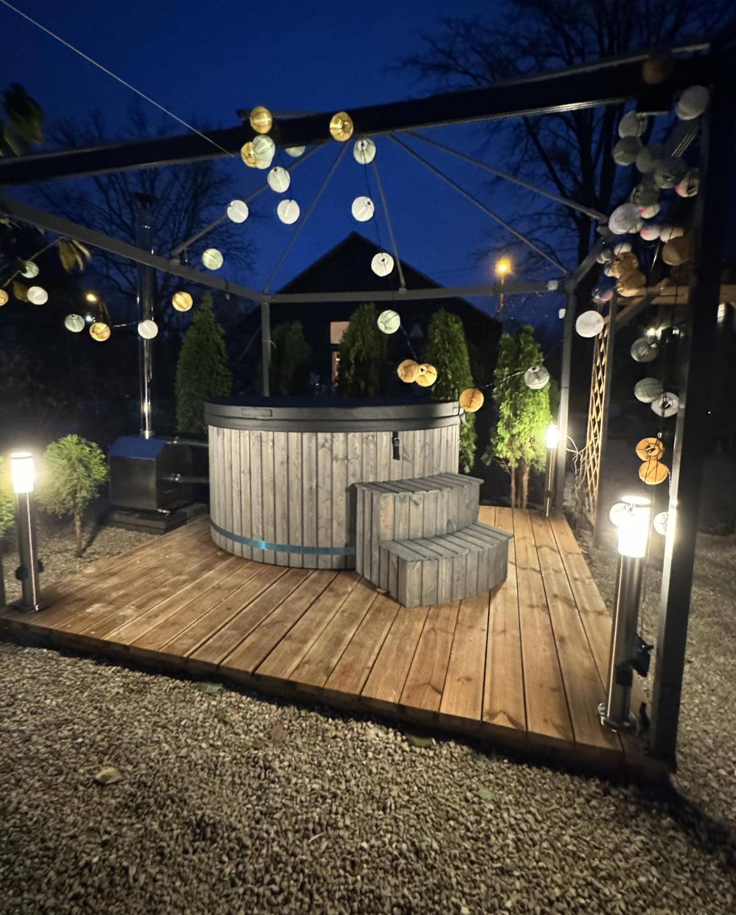 Amazing Little House On An Island With Garden Villa Рига Екстериор снимка